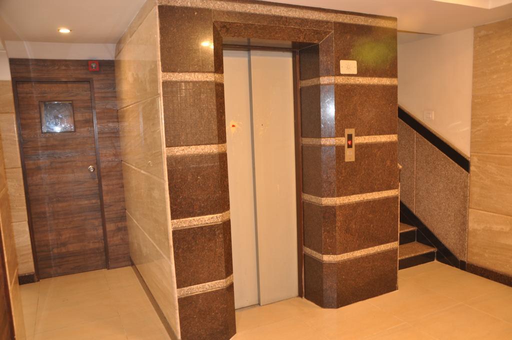 Hotel Sms Grand Inn Веллуру Экстерьер фото