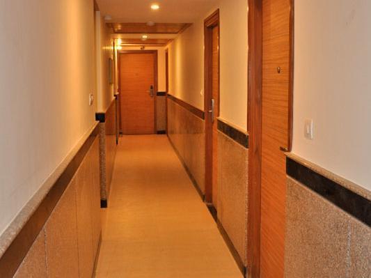 Hotel Sms Grand Inn Веллуру Экстерьер фото